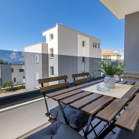 Apartments Marusic Makarska Bagian luar foto