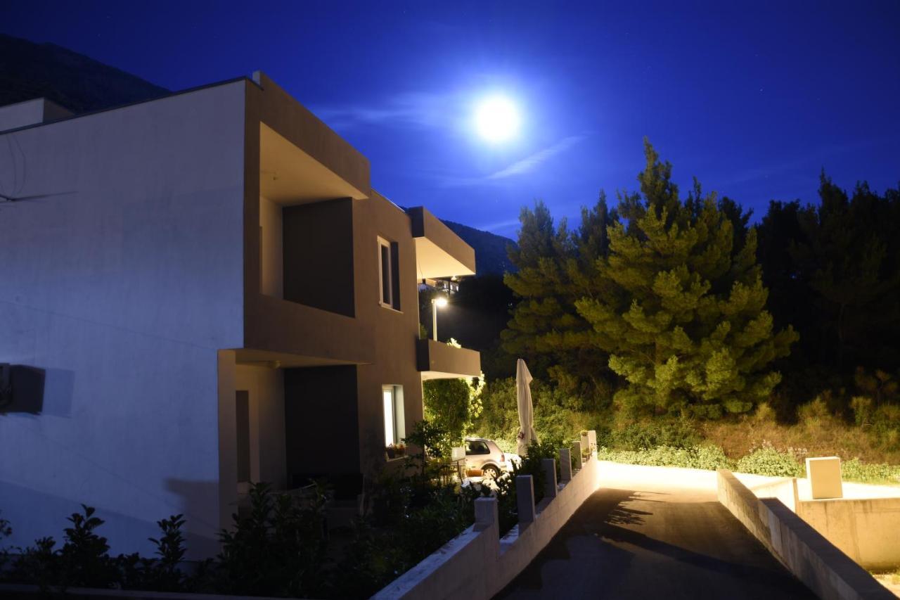 Apartments Marusic Makarska Bagian luar foto