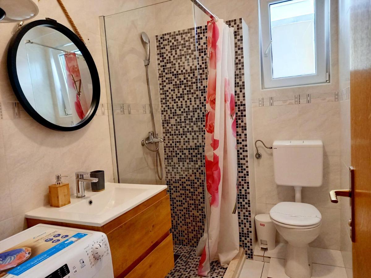 Apartments Marusic Makarska Bagian luar foto