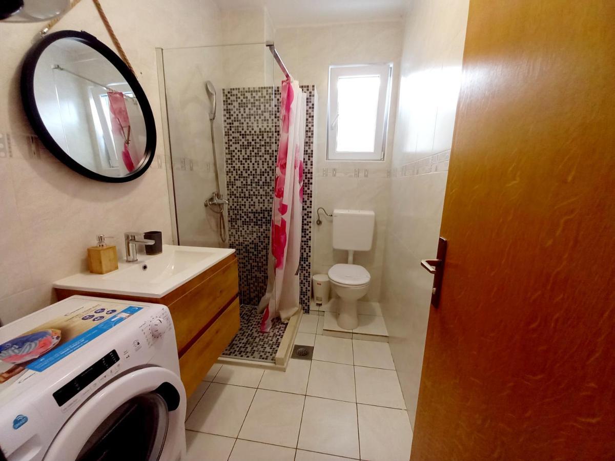Apartments Marusic Makarska Bagian luar foto