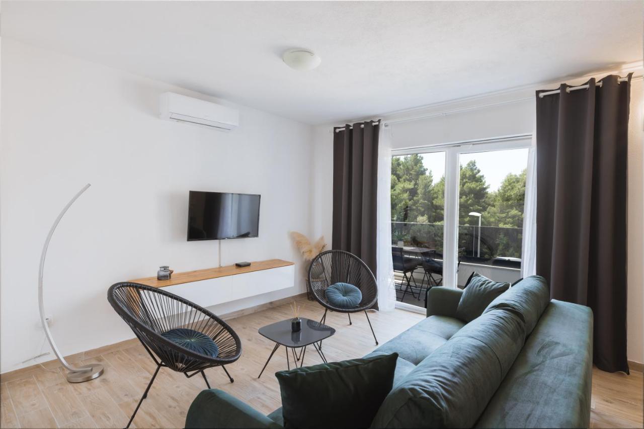 Apartments Marusic Makarska Bagian luar foto