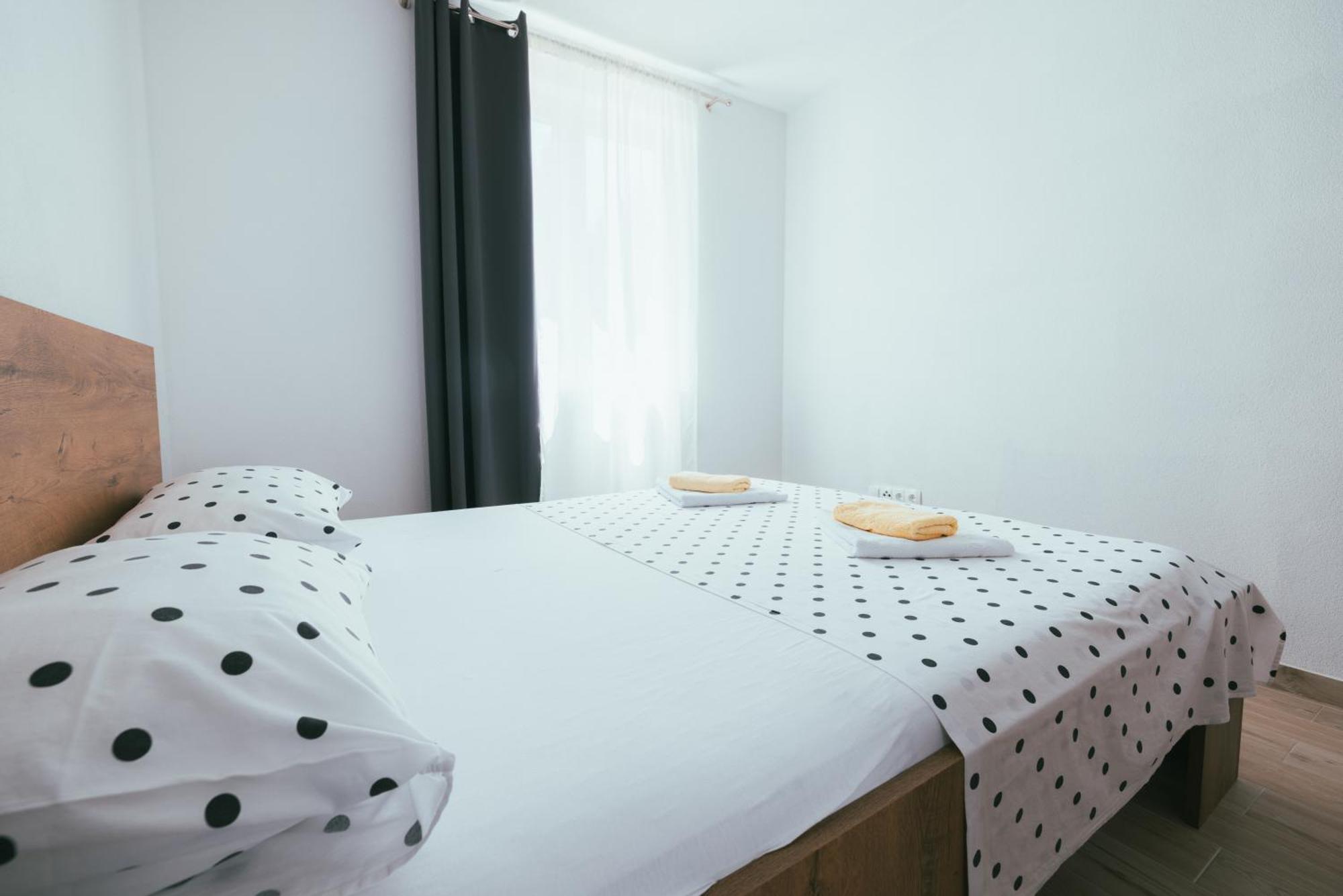 Apartments Marusic Makarska Bagian luar foto